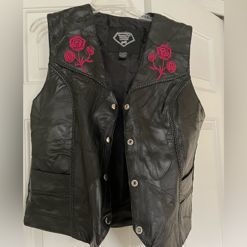 Diamond Plate Buffalo Leather vest with red roses.